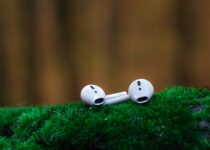 How to Check AirPods’ Battery on Android Phones