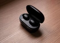 Raycon e25 everyday wireless earbuds bluetooth headphones