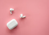 Why Do My AirPods Keep Pausing?