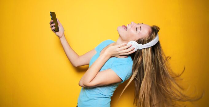 Do headphones have radiation?