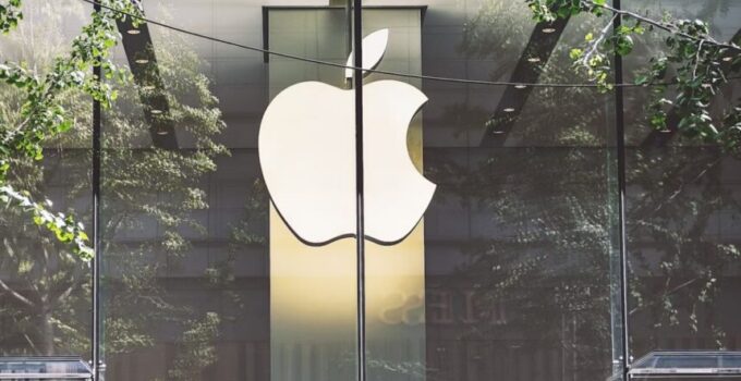 New Apple Patent Shows Hybrid Wireless Earphones in Works